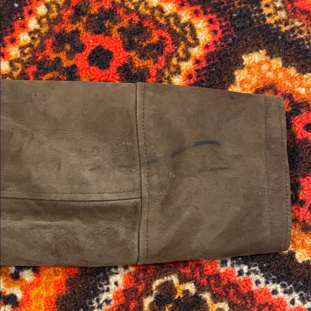 Men's Brown Suede Shearling Jacket. - Picture 9 of 11